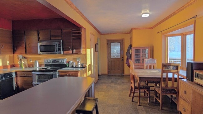 Building Photo - 1045 Dawn Dr