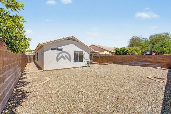 Building Photo - 1271 W Gail Dr