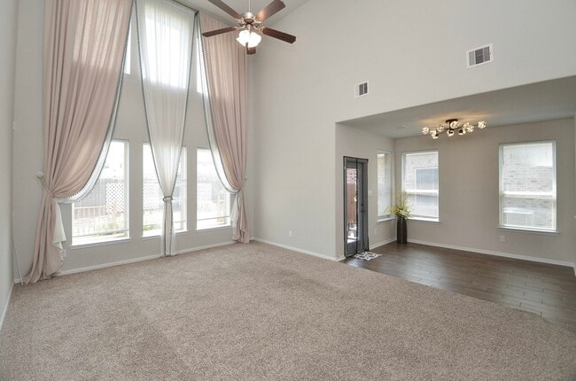 Building Photo - 18219 Gardens End Ln