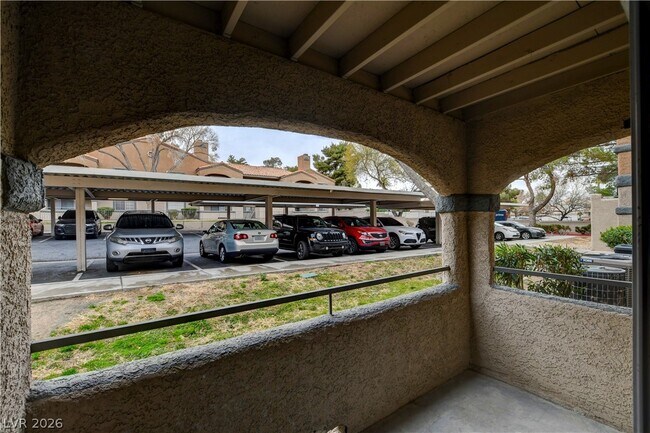 Building Photo - 200 Mission Laguna Ln