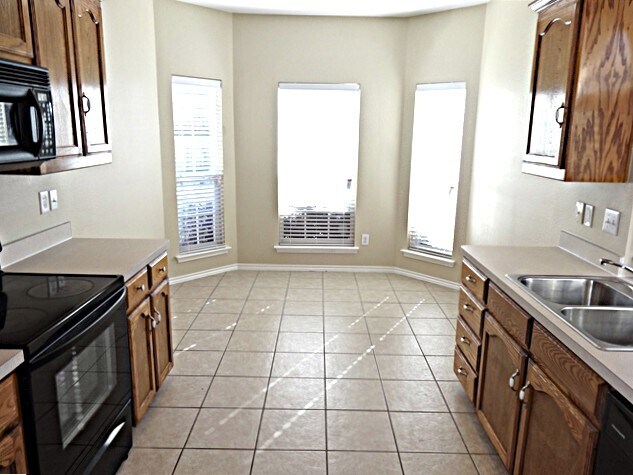 Building Photo - 6424 Payton Dr