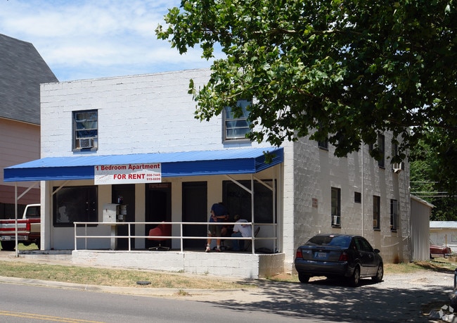 Building Photo - 31 SW 25th St