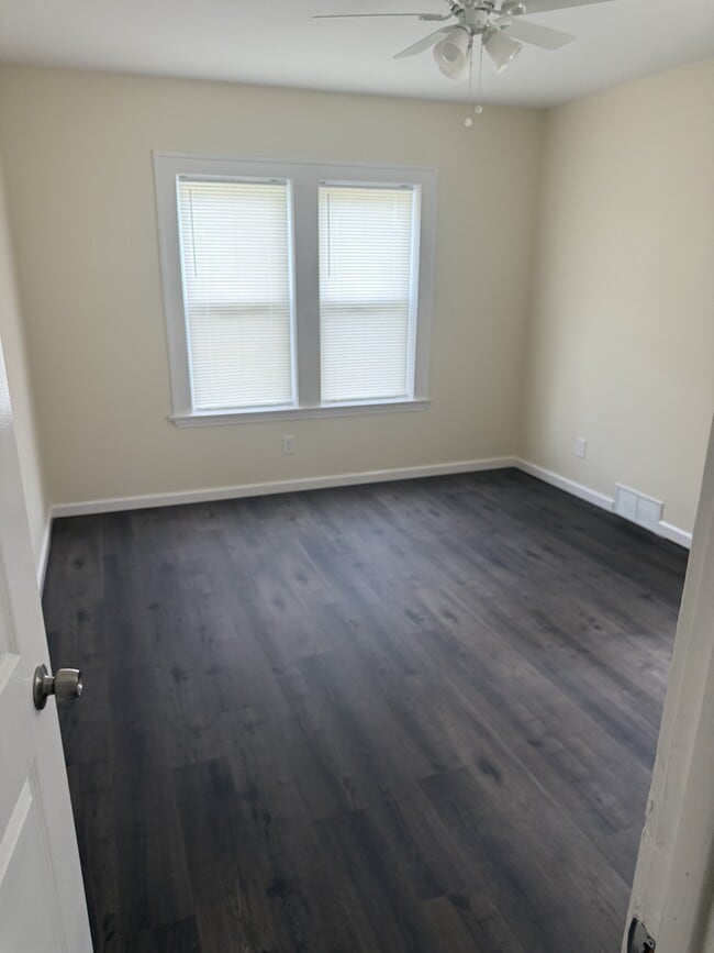 Building Photo - 701 E Judson Ave