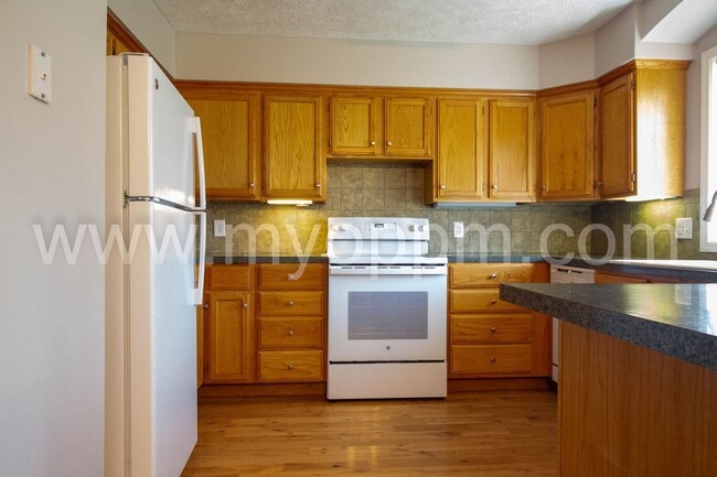 Building Photo - Beautiful 4 Bed 2 Bath Home for Rent in Mi...