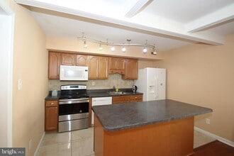 Building Photo - 3478 Coventry Pl