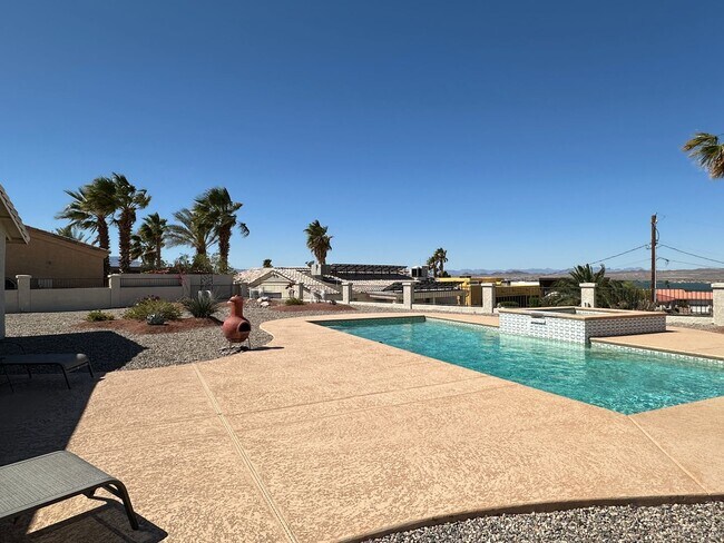 Building Photo - Available May through November 2026 Short term, Pool home, Furnished