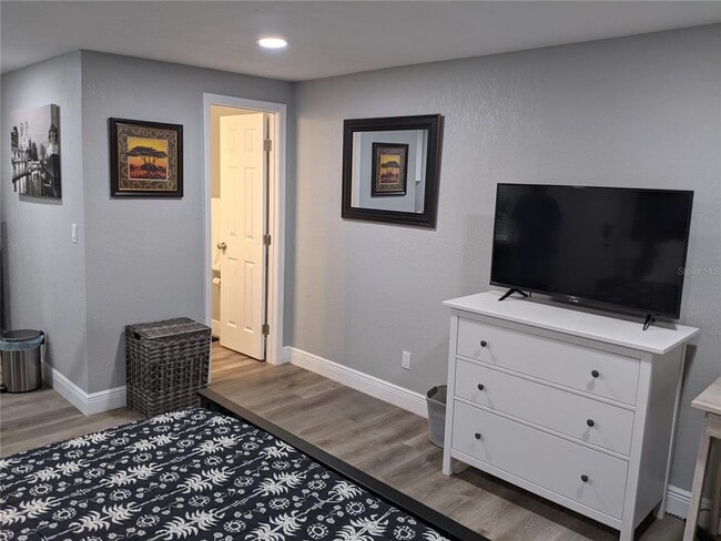 Building Photo - 4538 W Minnehaha St