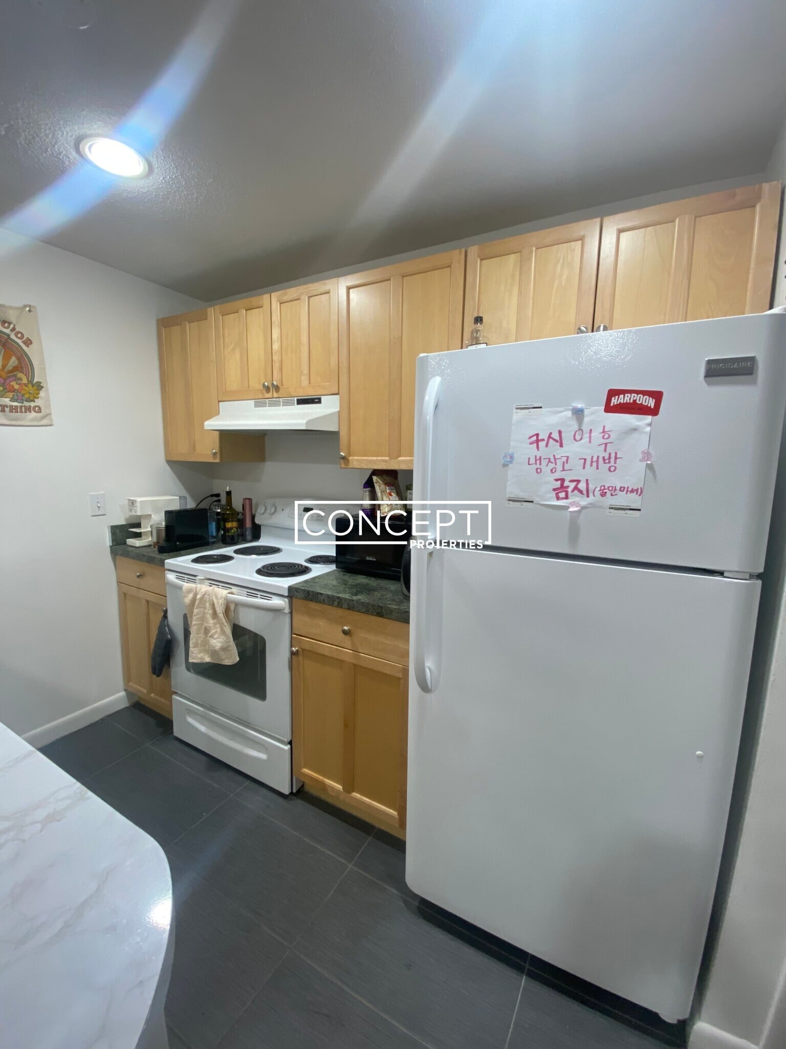 Building Photo - 50 Evergreen St