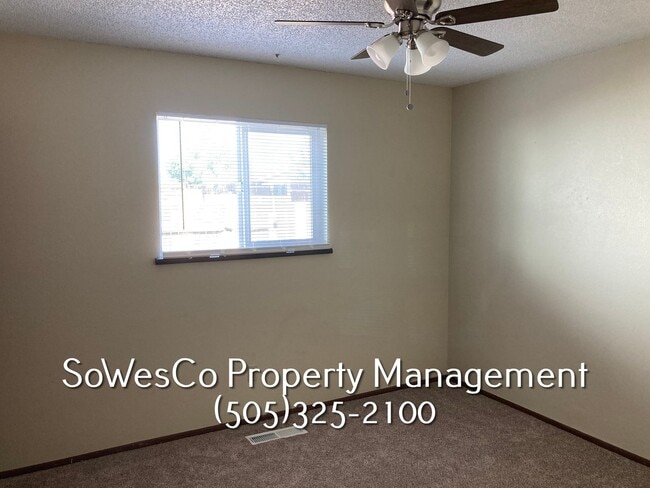 Building Photo - 3 Bedroom 2 Bath Home in Central Farmingto...