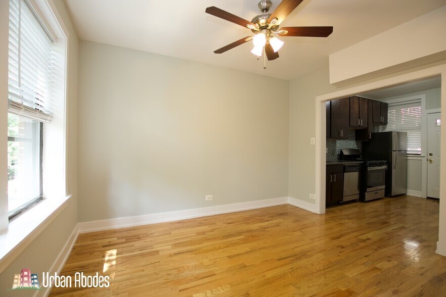 Building Photo - 3908 N Janssen Ave