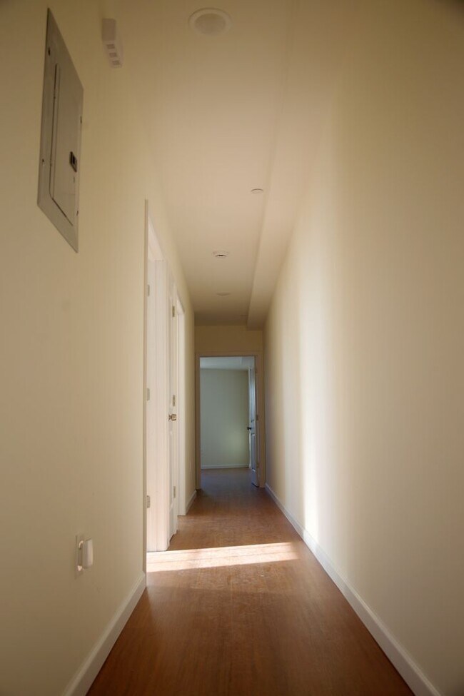 Building Photo - NEW 3 BEDROOM APT IN SOUNDVIEW