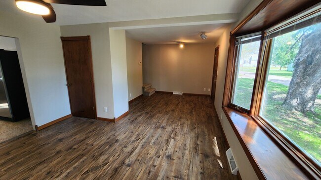 Building Photo - Updated French Island Family Home