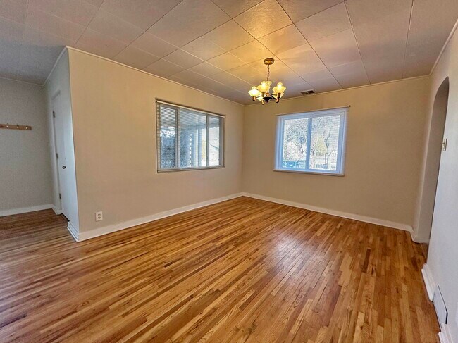 Building Photo - 2620 Marble Ave NW