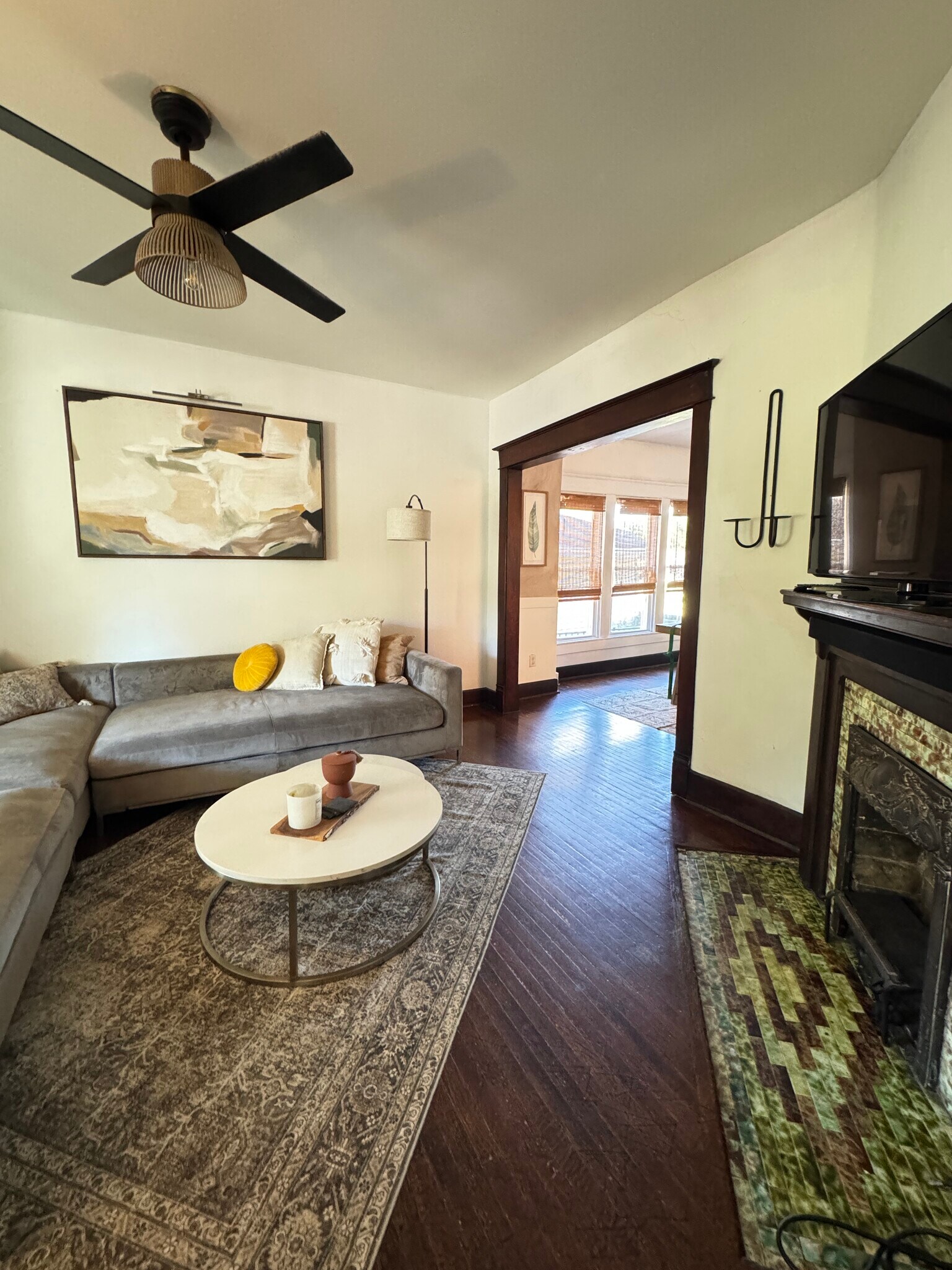 Building Photo - 951 Tecumseh St