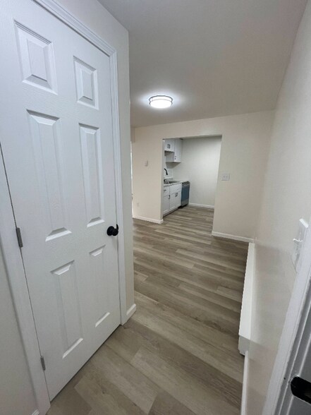 Building Photo - 1206 Spring St