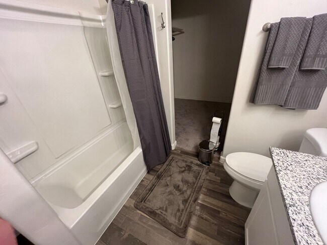 Building Photo - 3BR 2BA Fully Furnished 2Story near Parks, Colorado River!