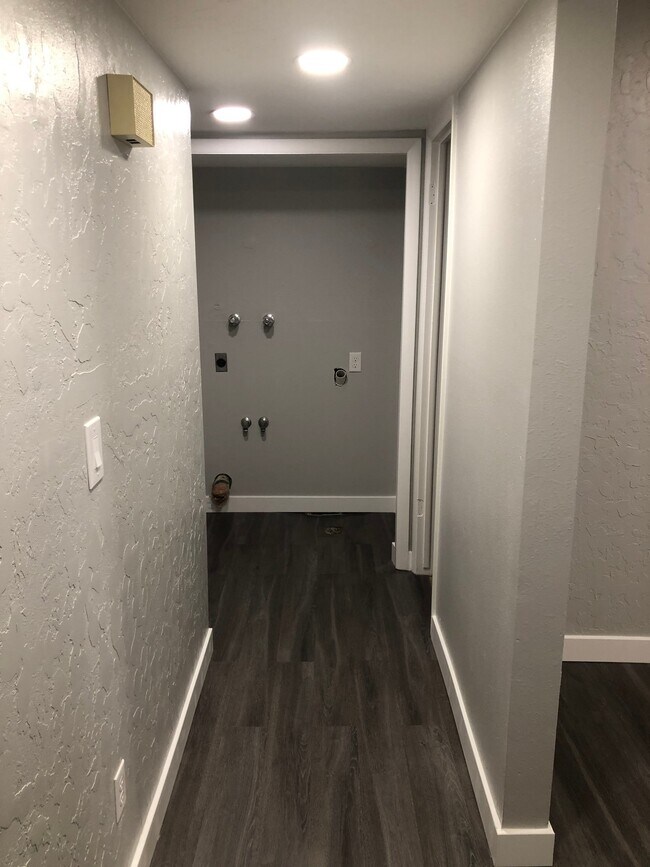 Building Photo - 44 S 1450 W