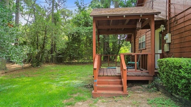 Building Photo - 2101 Bush Dr