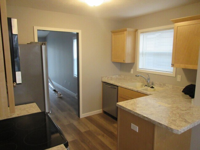 Building Photo - 430