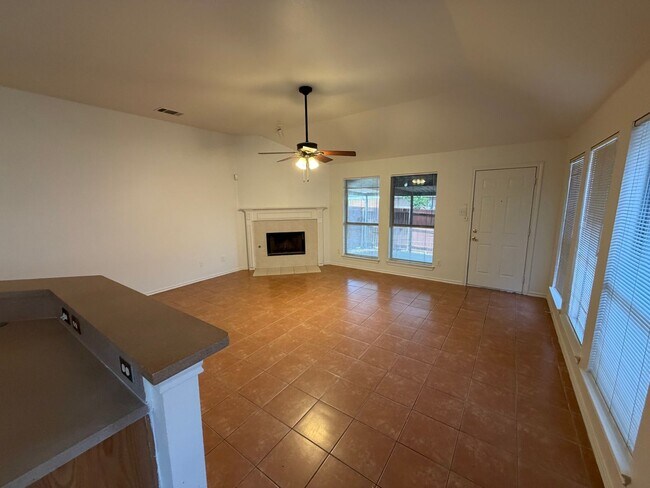 Building Photo - 1005 Chelsea Dr