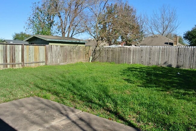 Building Photo - 6702 Garden Canyon Dr