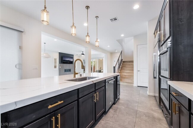 Building Photo - 6348 Skystone St