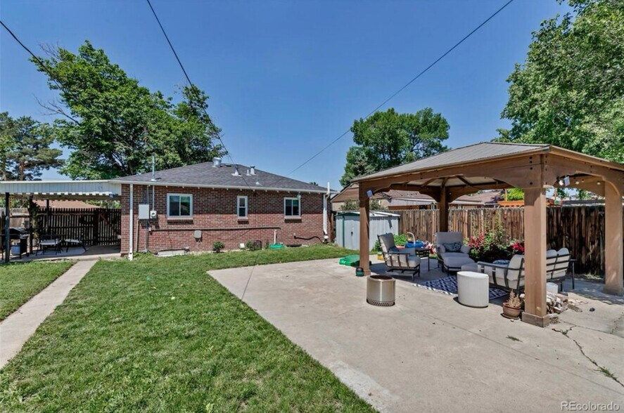 Building Photo - 3550 Magnolia St