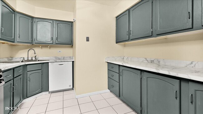 Building Photo - 201 S Gregory St