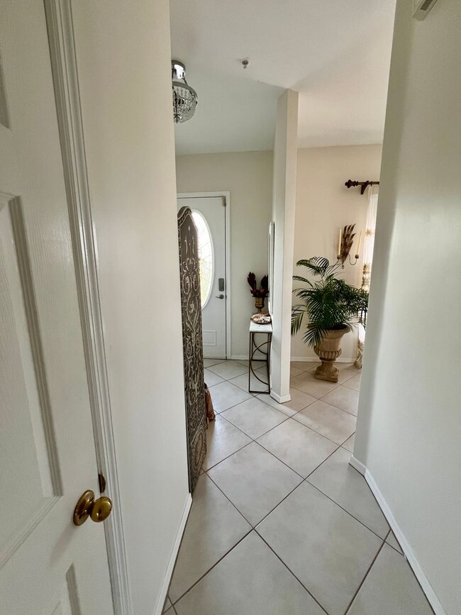 Building Photo - Live on a private island!- Bradenton, FL