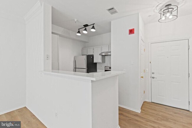 Building Photo - 1530 Spring Gate Dr.