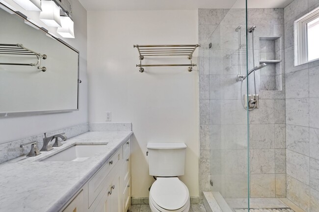 Building Photo - Beautifully Remodeled Home in Prime Cambri...