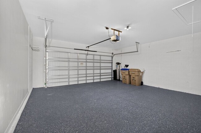 Building Photo - 537 Talisi Lp