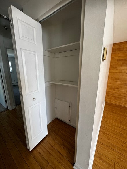 Building Photo - 207 Summit Ave