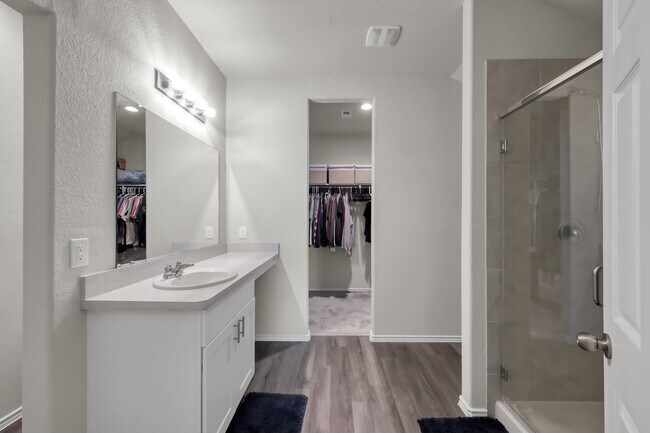 Building Photo - 25248 Pomegranate Pl