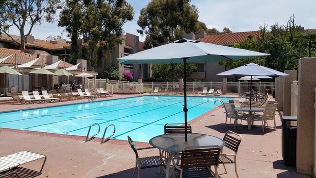 Primary Photo - 10325 Caminito Cuervo