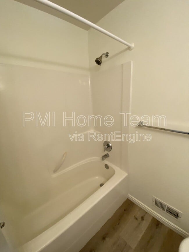 Building Photo - 1639 W 600 N