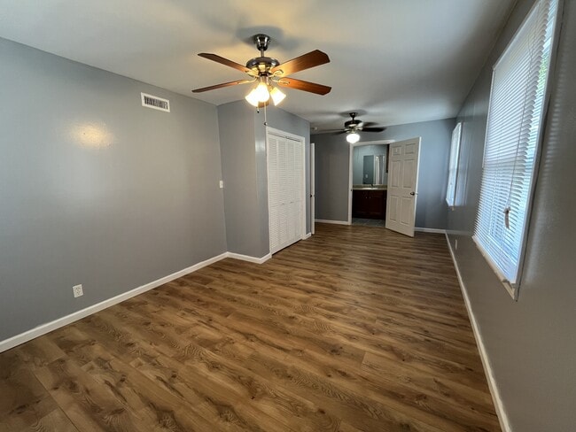 Building Photo - 2452 Ridge Rd