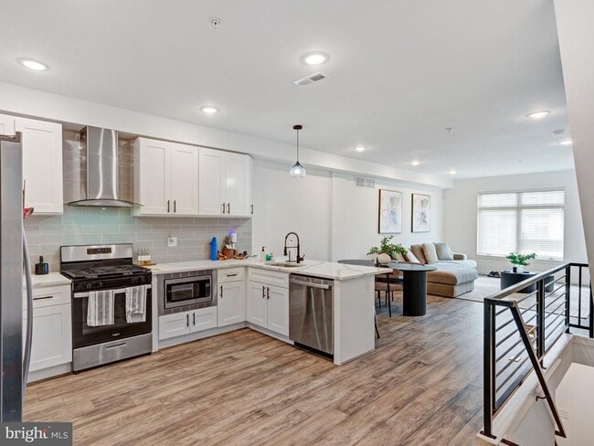 Building Photo - 1931 Colonial St