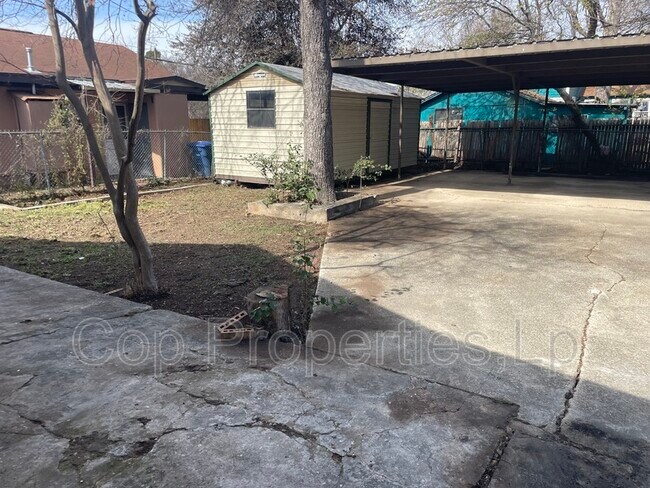 Building Photo - 255 Cumberland Rd