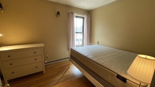 Building Photo - 608 Tremont St