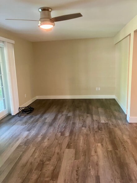 First floor living space - H5 Stonehedge Dr