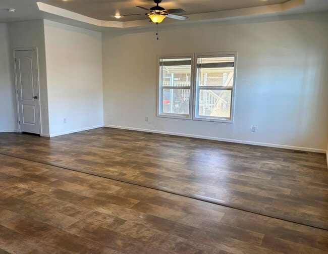 Building Photo - 350 Lee Ave