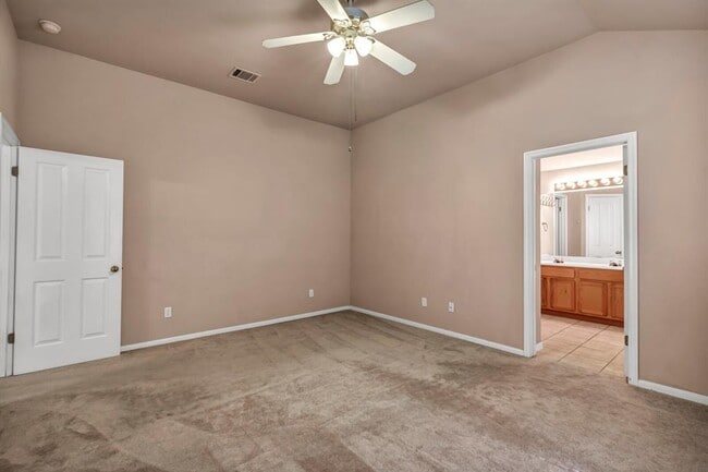 Building Photo - 5700 Lomita Verde Cir
