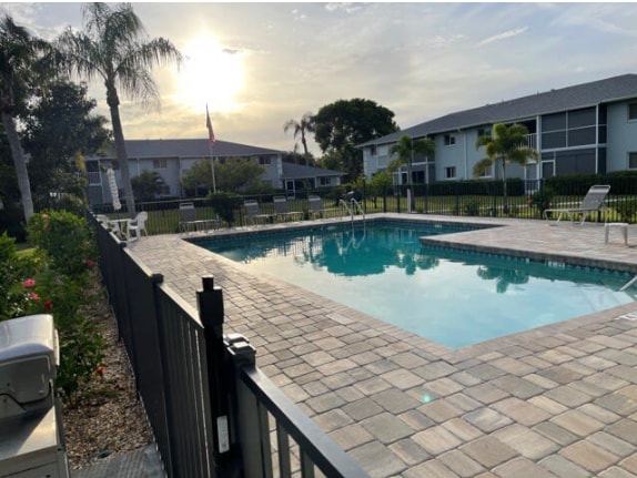 Building Photo - 8200 Summerlin Village Cir