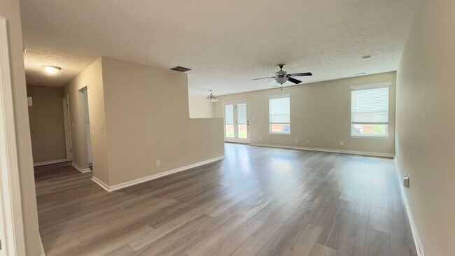 Building Photo - WEST LAFAYETTE...3 Bedroom 2 Bath plus office