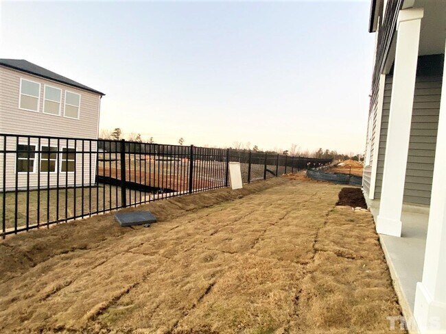 Building Photo - 4 Bedroom Single Family for Rent