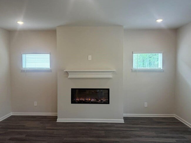 Building Photo - 2304 Grape Vine Wy