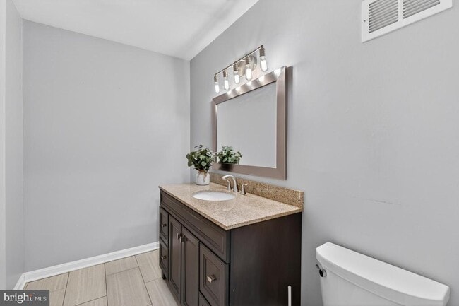 Building Photo - 9333 Pan Ridge Rd