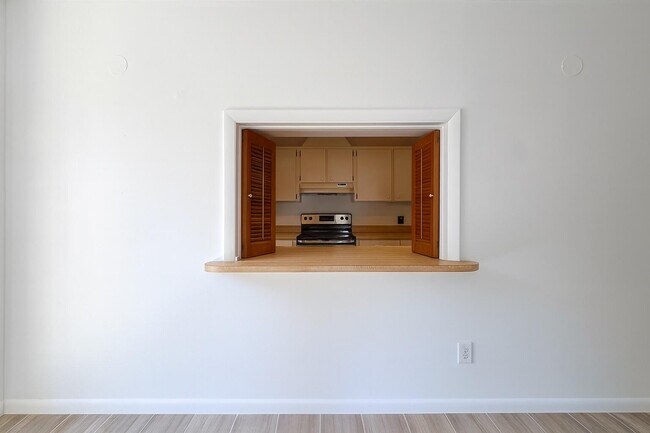 Building Photo - 125 S Palmway