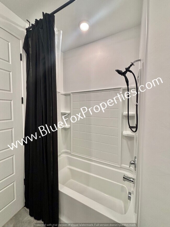 Building Photo - 8112 S Jaeger Pl